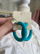 Load image into Gallery viewer, Blue Raffia Hoop
